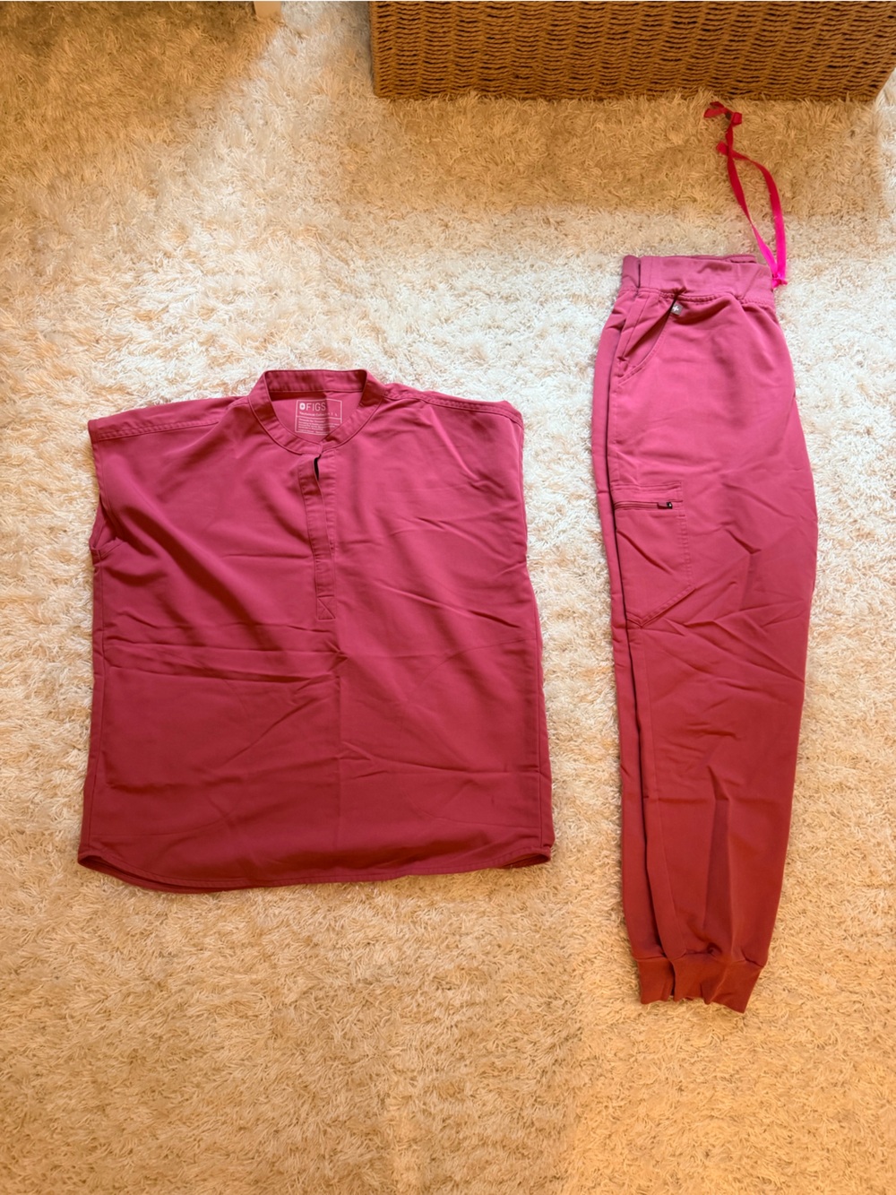 Figs Women's Maroon Jogger Set